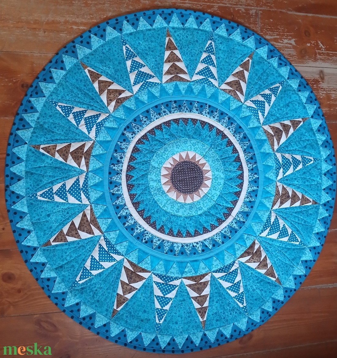 Kövirózsa terítő - otthon & életmód - lakástextil - abrosz, terítő - díszterítő polcra, komódra - Meska.hu