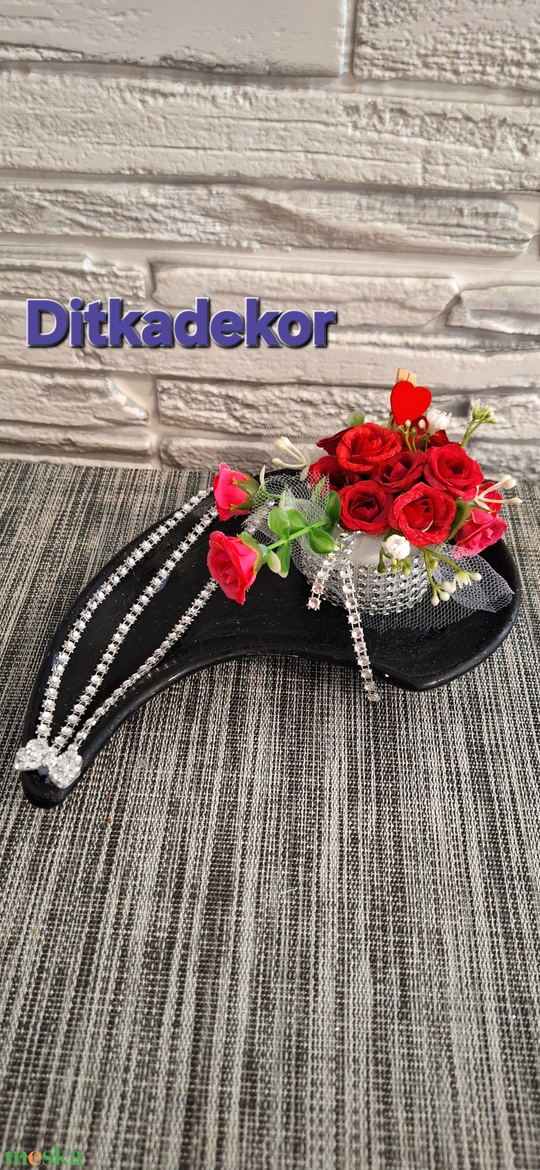 Szenvedély � Modern virágkompozíció strasszos díszítéssel  - otthon & életmód - virágdekoráció - virágdíszek - asztali virágdísz - Meska.hu