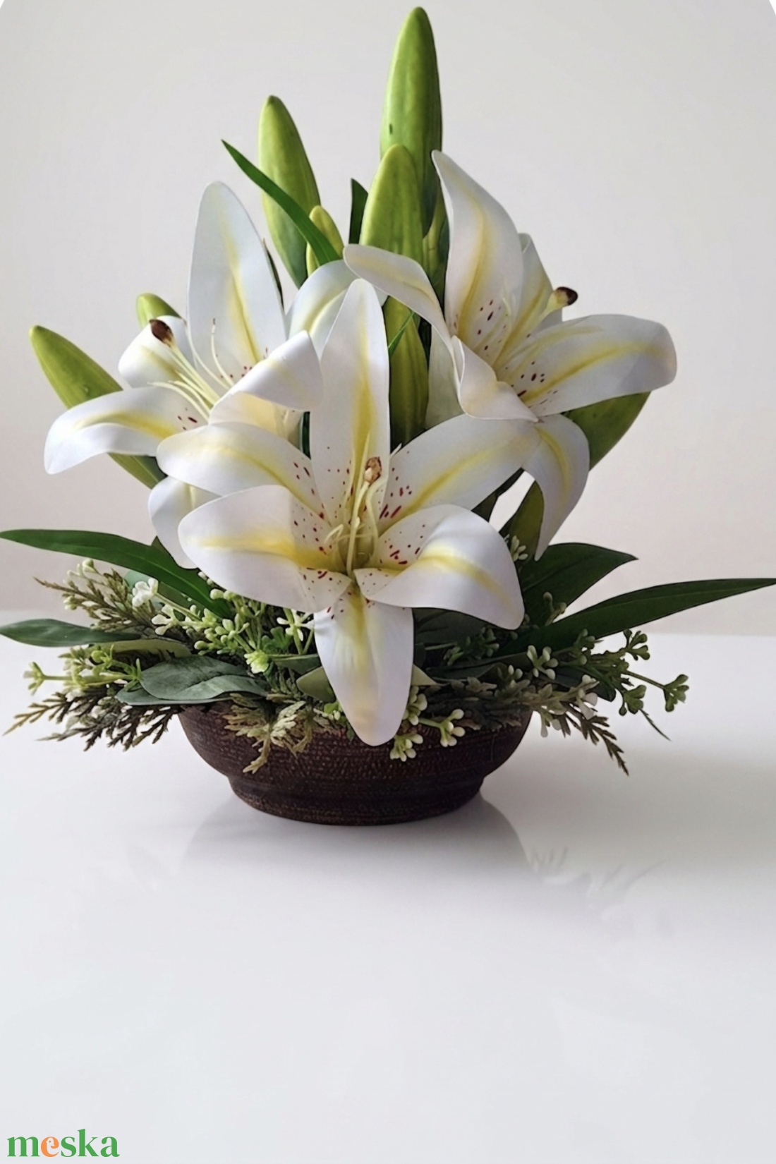 Elegáns liliom asztali dísz, antikolt kaspóban � Egyedi kézműves dekoráció(28cm magas 25cm széles) - otthon & életmód - dekoráció - asztal és polc dekoráció - asztaldísz - Meska.hu