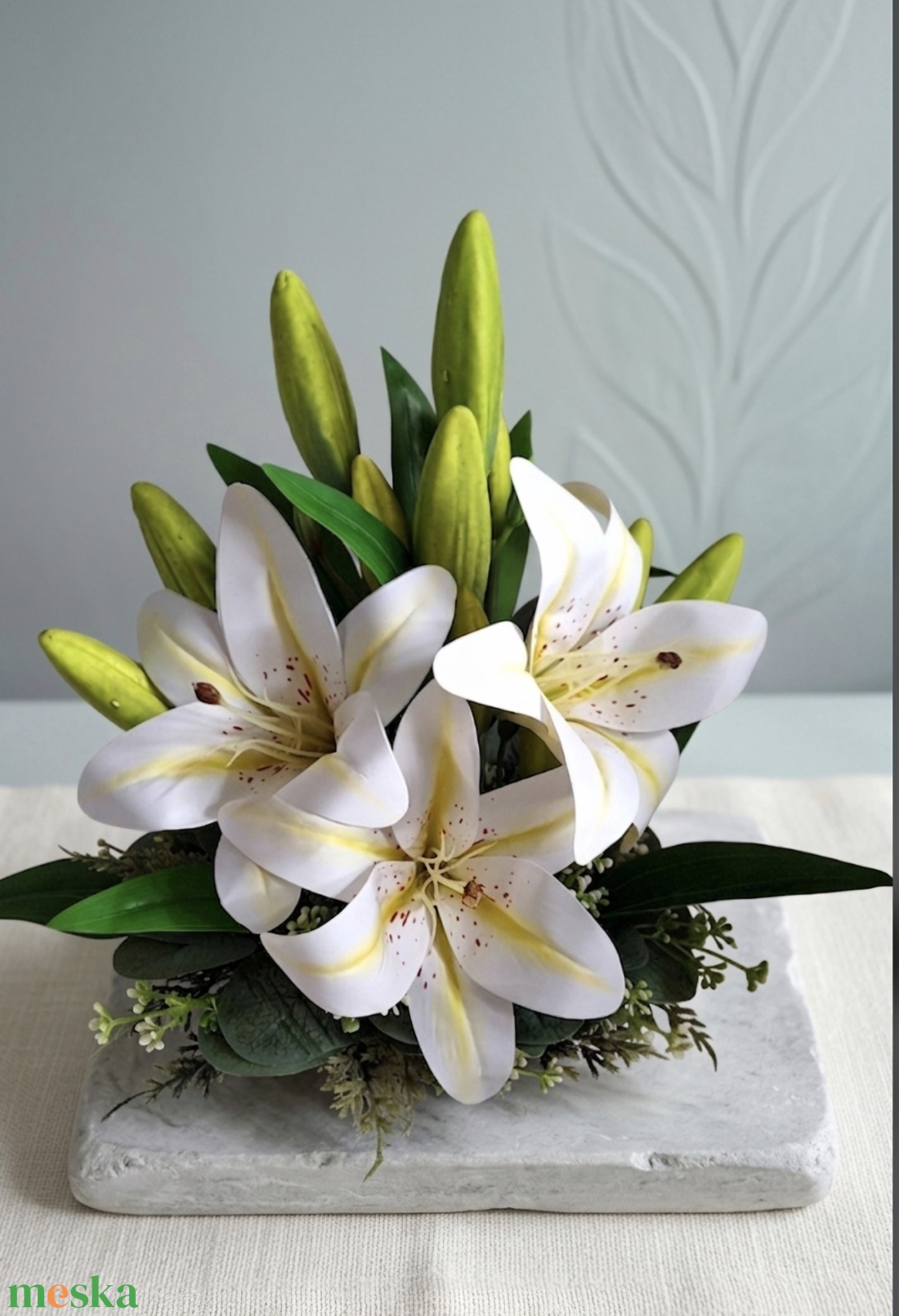 Elegáns liliom asztali dísz, antikolt kaspóban � Egyedi kézműves dekoráció(28cm magas 25cm széles) - otthon & életmód - dekoráció - asztal és polc dekoráció - asztaldísz - Meska.hu
