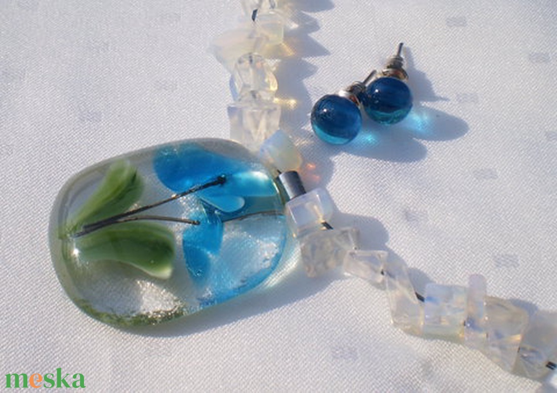 kéknefelejcs üvegékszer szett, ajándék nőknek névnapra, születésnapra. -  - Meska.hu
