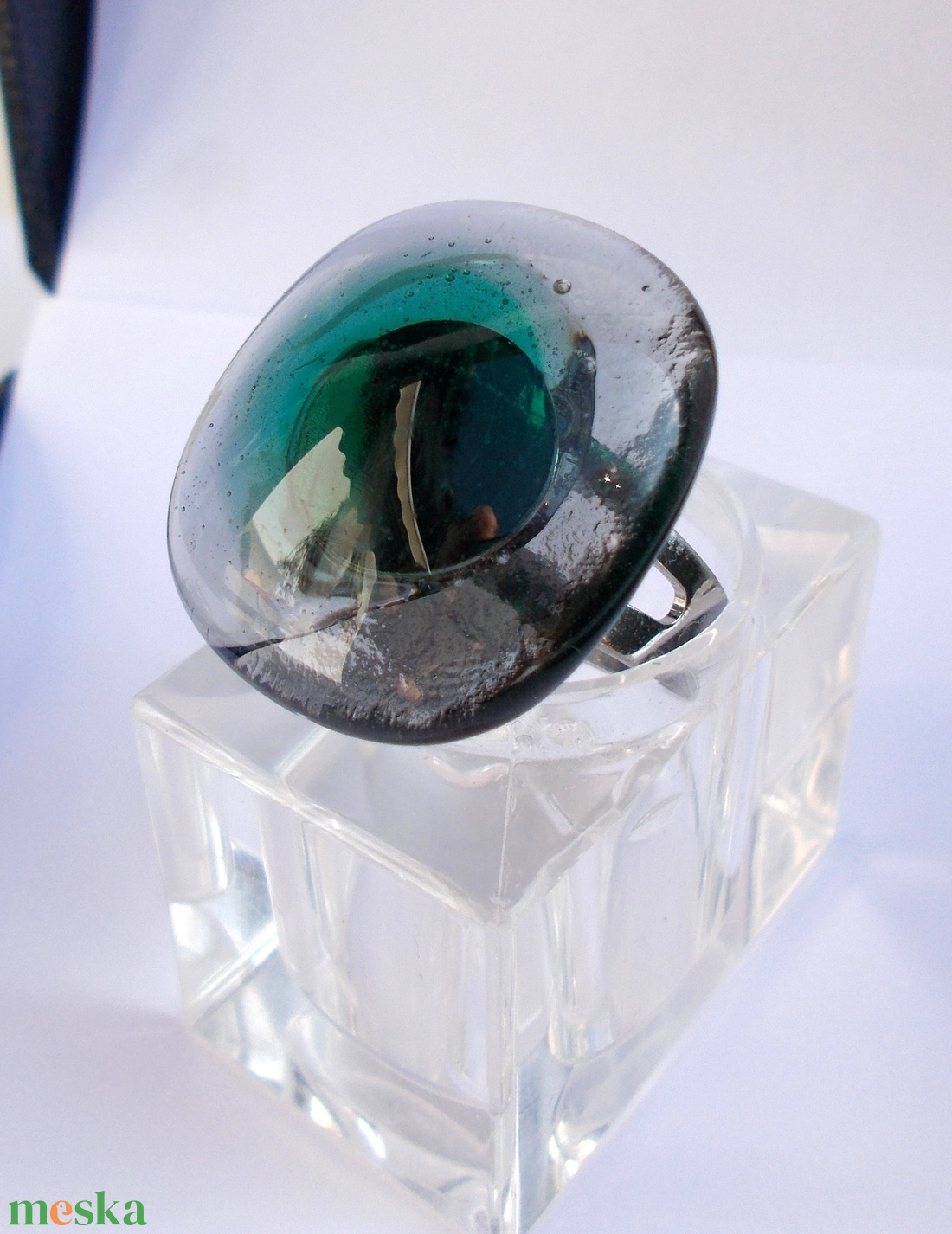 Szürkében smaragd gyűrű, ajándék nőknek  karácsonyra, névnapra, születésnapra. - ékszer - gyűrű - statement gyűrű - Meska.hu