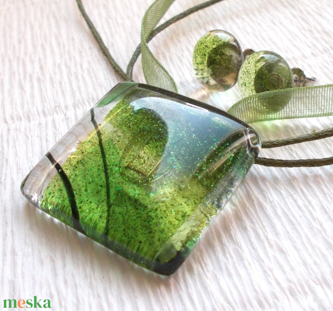 Tündérek erdeje  üvegékszer , ajándék nőknek névnapra, születésnapra. - ékszer - ékszerszett - Meska.hu