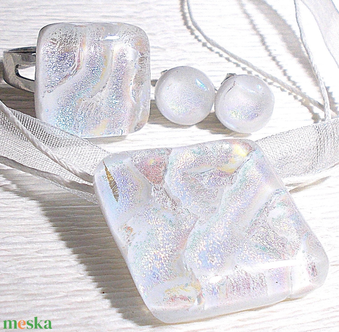 Gyöngyházfényű szivárvány, dichroic ékszerszett , szalagavató bálra, névnapra, születésnapra. - ékszer - ékszerszett - Meska.hu