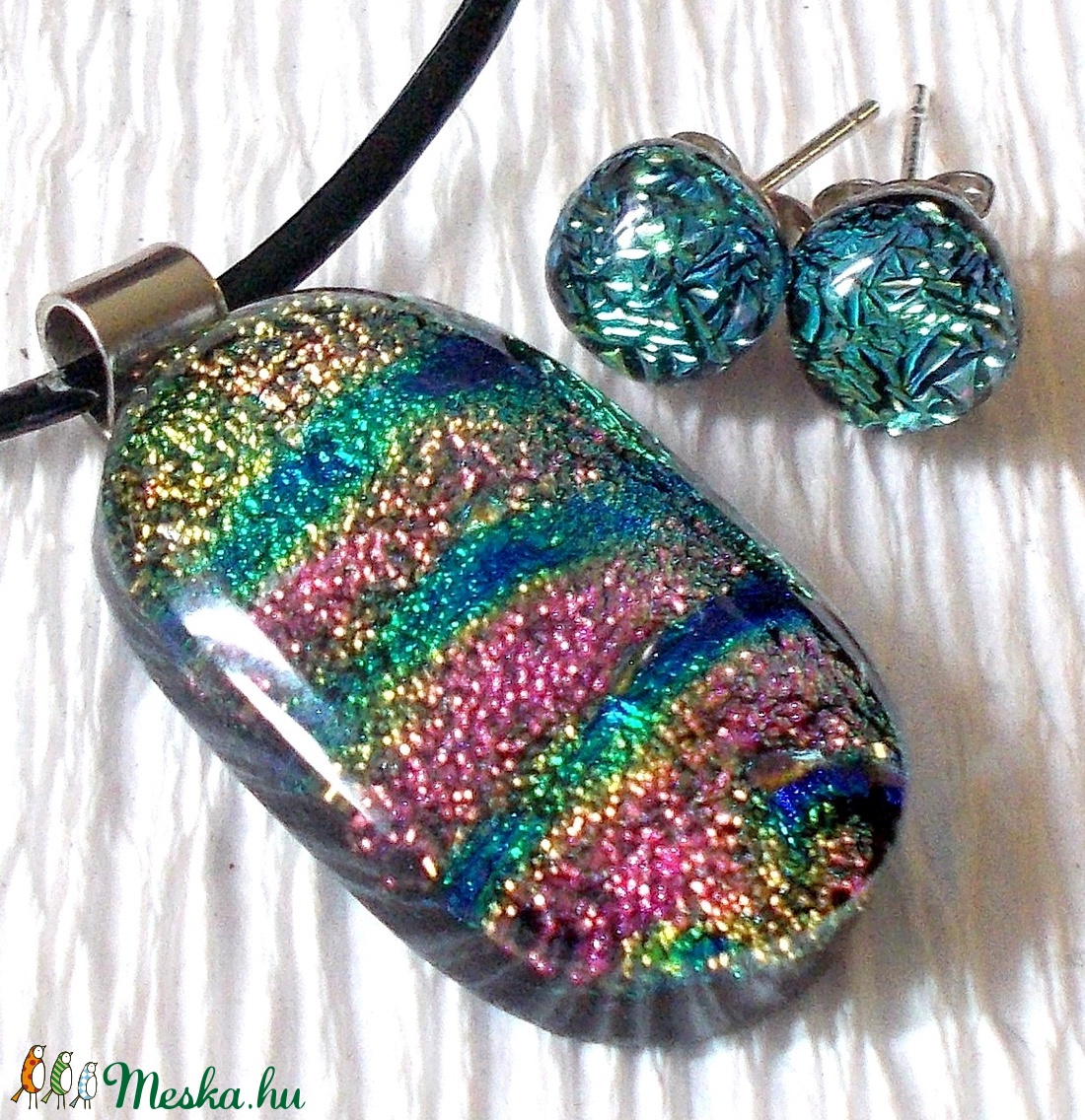 Szivárványos dichroic medál és fülbevaló, szalagavató bálra, névnapra, születésnapra. - - Meska.hu Szivárványos dichroic medál és fülbevaló, szalagavató bálra, névnapra, születésnapra. - - Meska.hu