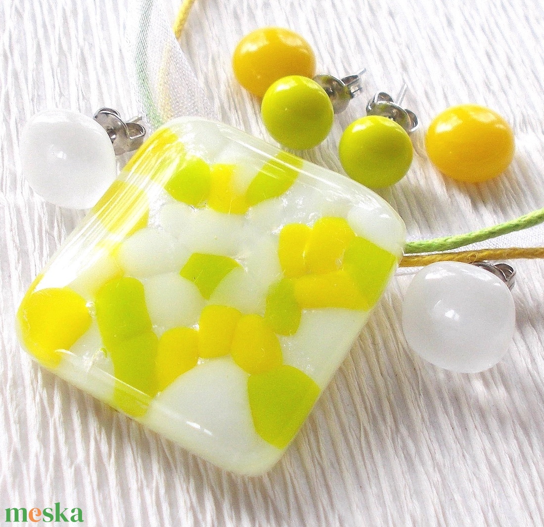 Lime jégkockával medál és fülbevaló, ajándék nőknek névnapra, születésnapra. - ékszer - ékszerszett - Meska.hu