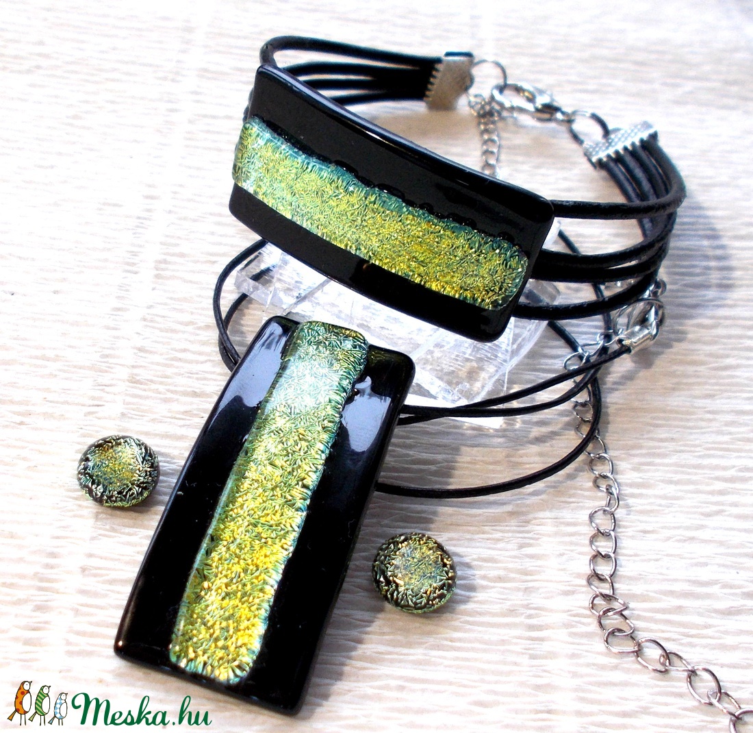 Fekete-arany dichroic ékszerszett, ajándék Valentin napra, névnapra, születésnapra. - ékszer - ékszerszett - Meska.hu Fekete-arany dichroic ékszerszett, ajándék Valentin napra, névnapra, születésnapra. - ékszer - ékszerszett - Meska.hu