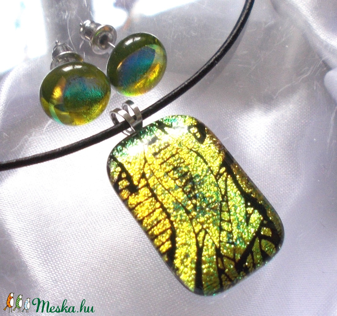 Arany páfrány, dichroic medál és fülbevaló, névnapra, születésnapra. - - Meska.hu Arany páfrány, dichroic medál és fülbevaló, névnapra, születésnapra. - - Meska.hu