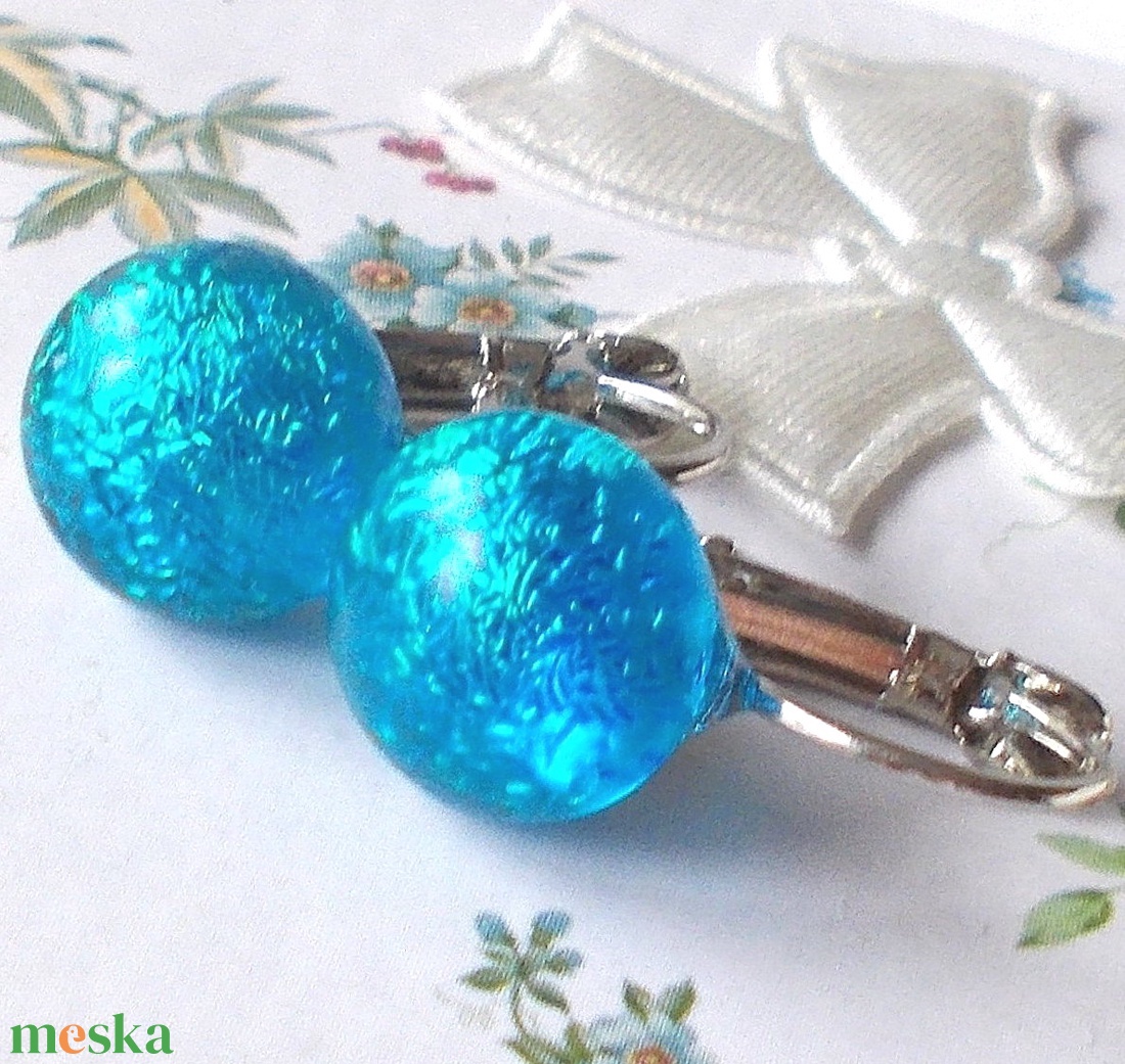 NEMESACÉL! Kék-zöld fényjáték, dichroic fülbevaló, ajándék névnapra, születésnapra. - ékszer - fülbevaló - lógó fülbevaló - Meska.hu NEMESACÉL! Kék-zöld fényjáték, dichroic fülbevaló, ajándék névnapra, születésnapra. - ékszer - fülbevaló - lógó fülbevaló - Meska.hu