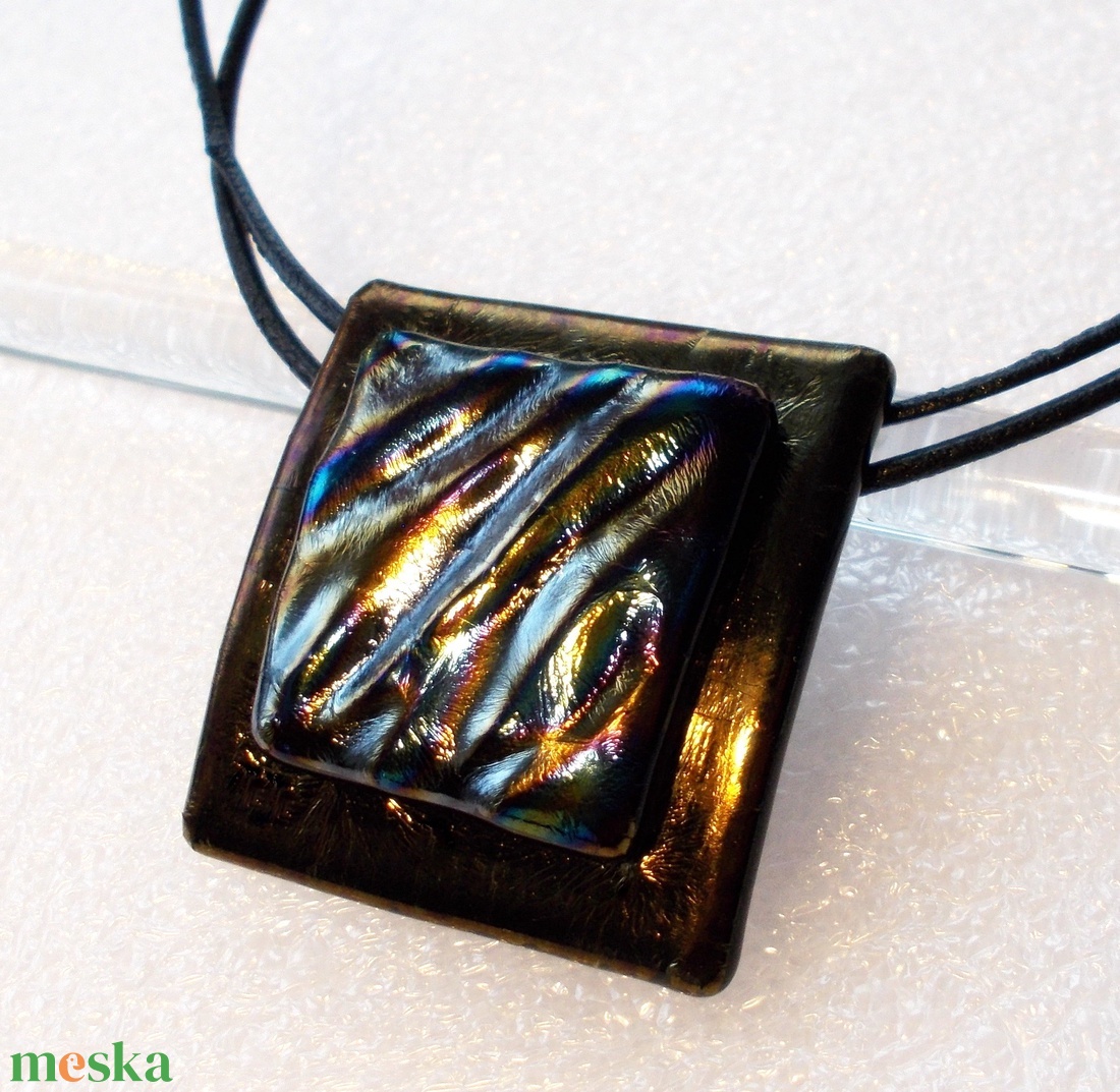 Metál szivárvány dichroic ékszerszett, ajándék névnapra, születésnapra. - ékszer - ékszerszett - Meska.hu Metál szivárvány dichroic ékszerszett, ajándék névnapra, születésnapra. - ékszer - ékszerszett - Meska.hu