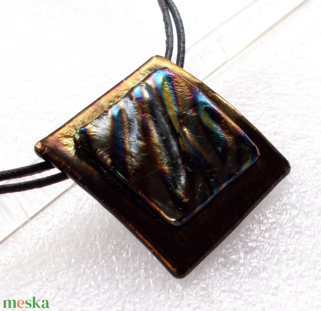 Metál szivárvány dichroic ékszerszett, ajándék névnapra, születésnapra. - ékszer - ékszerszett - Meska.hu Metál szivárvány dichroic ékszerszett, ajándék névnapra, születésnapra. - ékszer - ékszerszett - Meska.hu