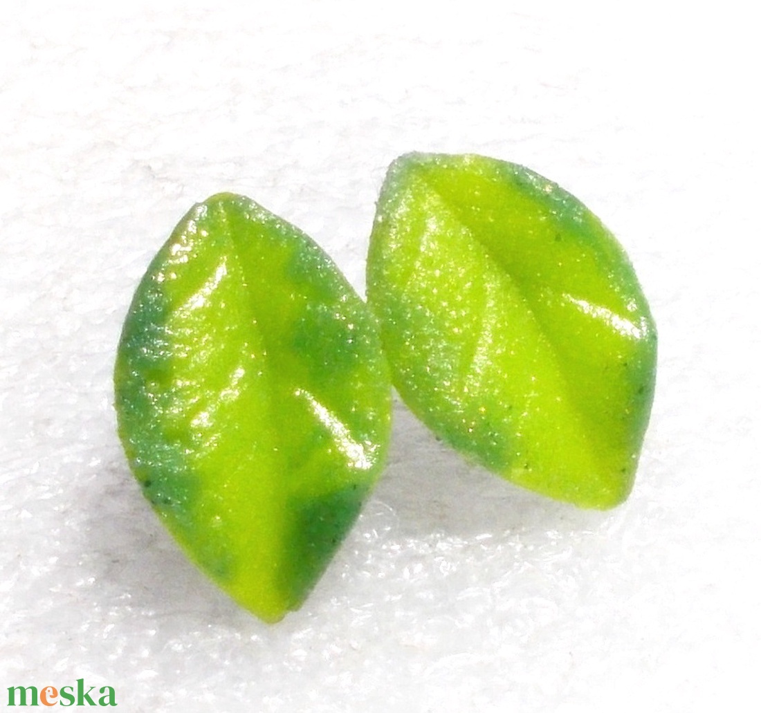 NEMESACÉL! Mentalevél stiftes fülbevaló, ajándék  ballagásra, névnapra, születésnapra. - ékszer - fülbevaló - lógós kerek fülbevaló - Meska.hu