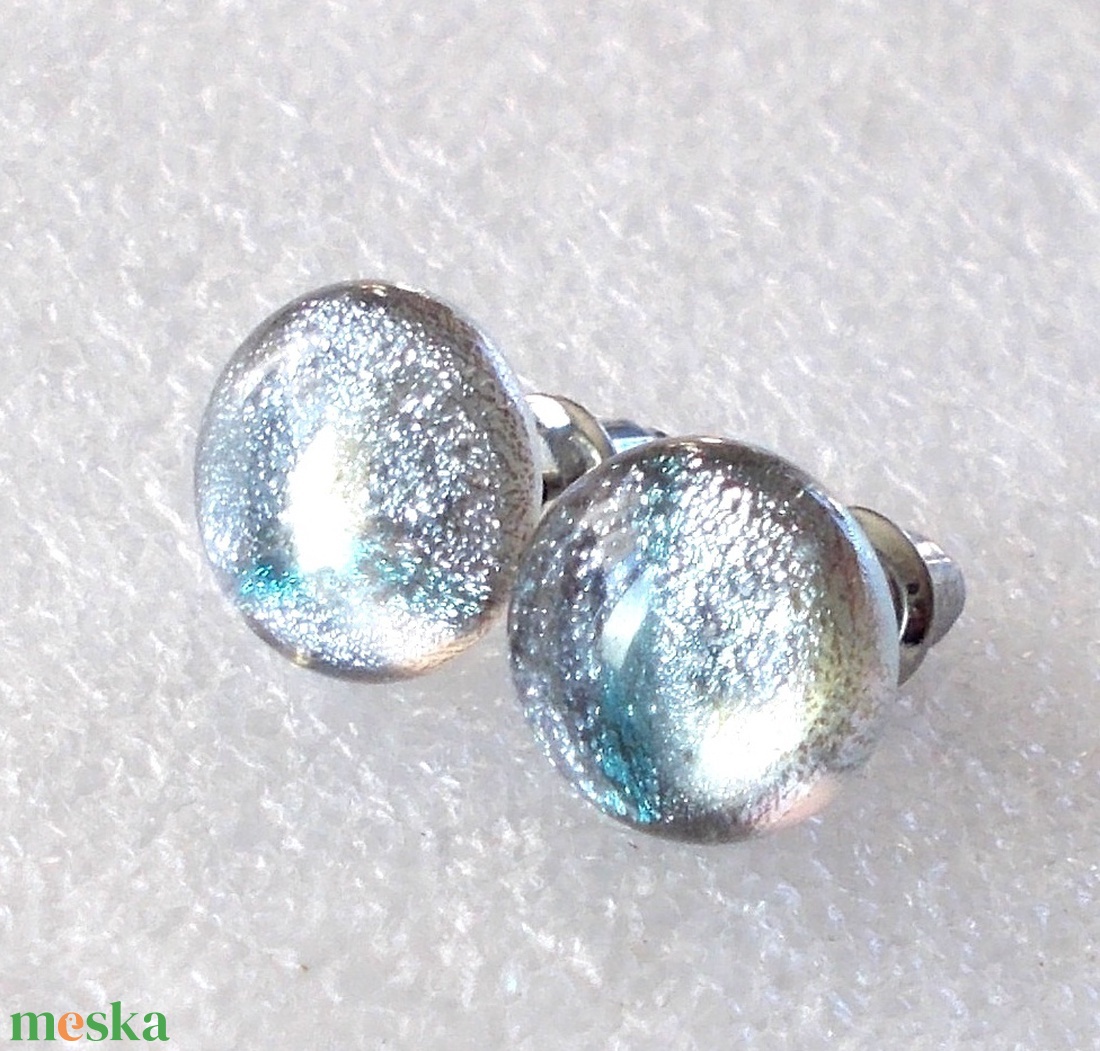 NEMESACÉL! Ezüstös szürke, stiftes  fülbevaló, ajándék  névnapra, születésnapra. - ékszer - fülbevaló - pötty fülbevaló - Meska.hu