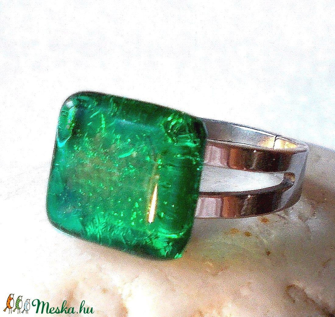 Smaragd üveg fülbevaló, ajándék  névnapra, születésnapra. - ékszer - fülbevaló - Meska.hu