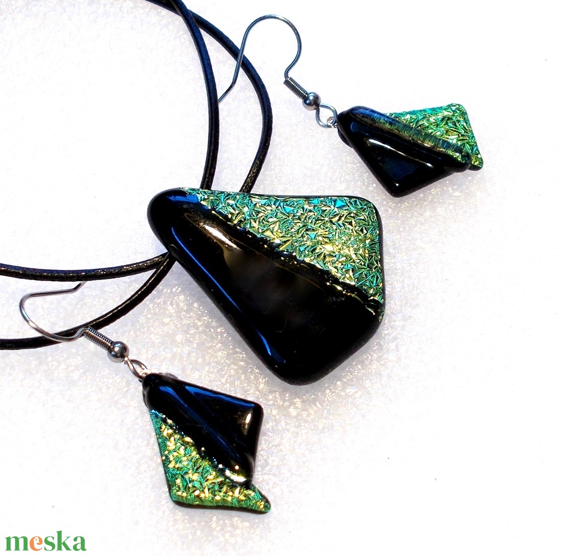 Akció! Dichroic duó ékszerszett, szalagavató bálra, ballagásra, névnapra, születésnapra. - ékszer - ékszerszett - Meska.hu Akció! Dichroic duó ékszerszett, szalagavató bálra, ballagásra, névnapra, születésnapra. - ékszer - ékszerszett - Meska.hu