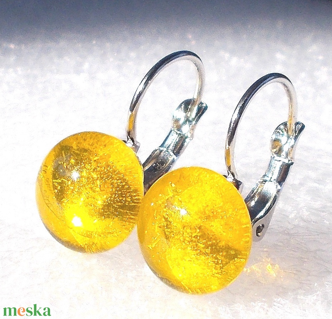 AKCIÓ! Aranysárga dichroic fülbevaló, ajándék ballagásra, névnapra, születésnapra. - ékszer - fülbevaló - lógós kerek fülbevaló - Meska.hu AKCIÓ! Aranysárga dichroic fülbevaló, ajándék ballagásra, névnapra, születésnapra. - ékszer - fülbevaló - lógós kerek fülbevaló - Meska.hu