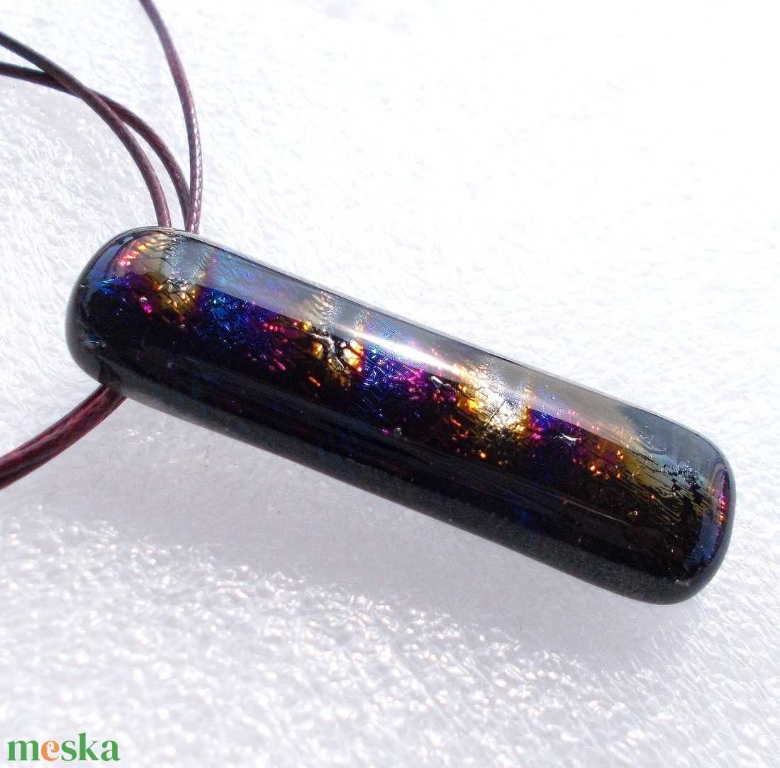 Kékes-bíbor mintás dichroic medál, ajándék névnapra, születésnapra. - ékszer - nyaklánc - medálos nyaklánc - Meska.hu Kékes-bíbor mintás dichroic medál, ajándék névnapra, születésnapra. - ékszer - nyaklánc - medálos nyaklánc - Meska.hu