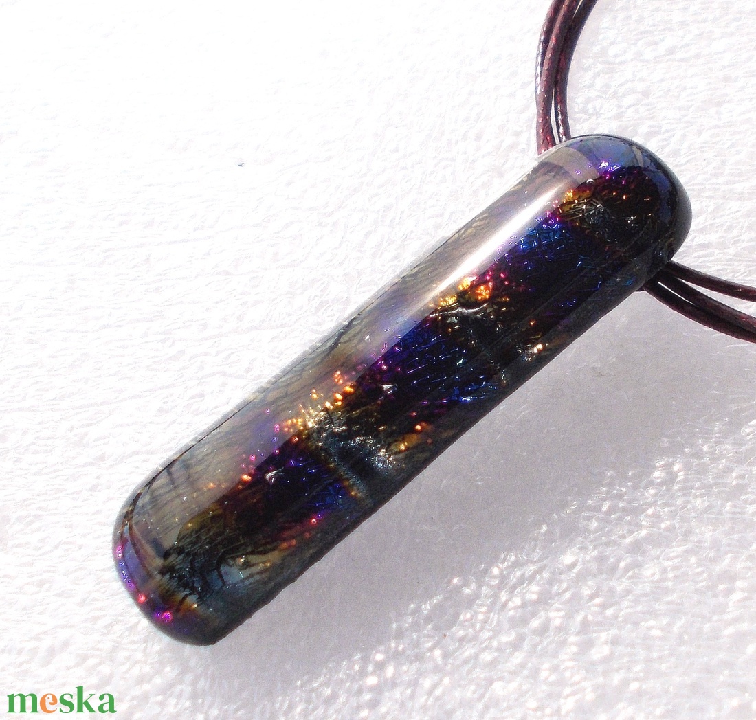 Kékes-bíbor mintás dichroic medál, ajándék névnapra, születésnapra. - ékszer - nyaklánc - medálos nyaklánc - Meska.hu Kékes-bíbor mintás dichroic medál, ajándék névnapra, születésnapra. - ékszer - nyaklánc - medálos nyaklánc - Meska.hu