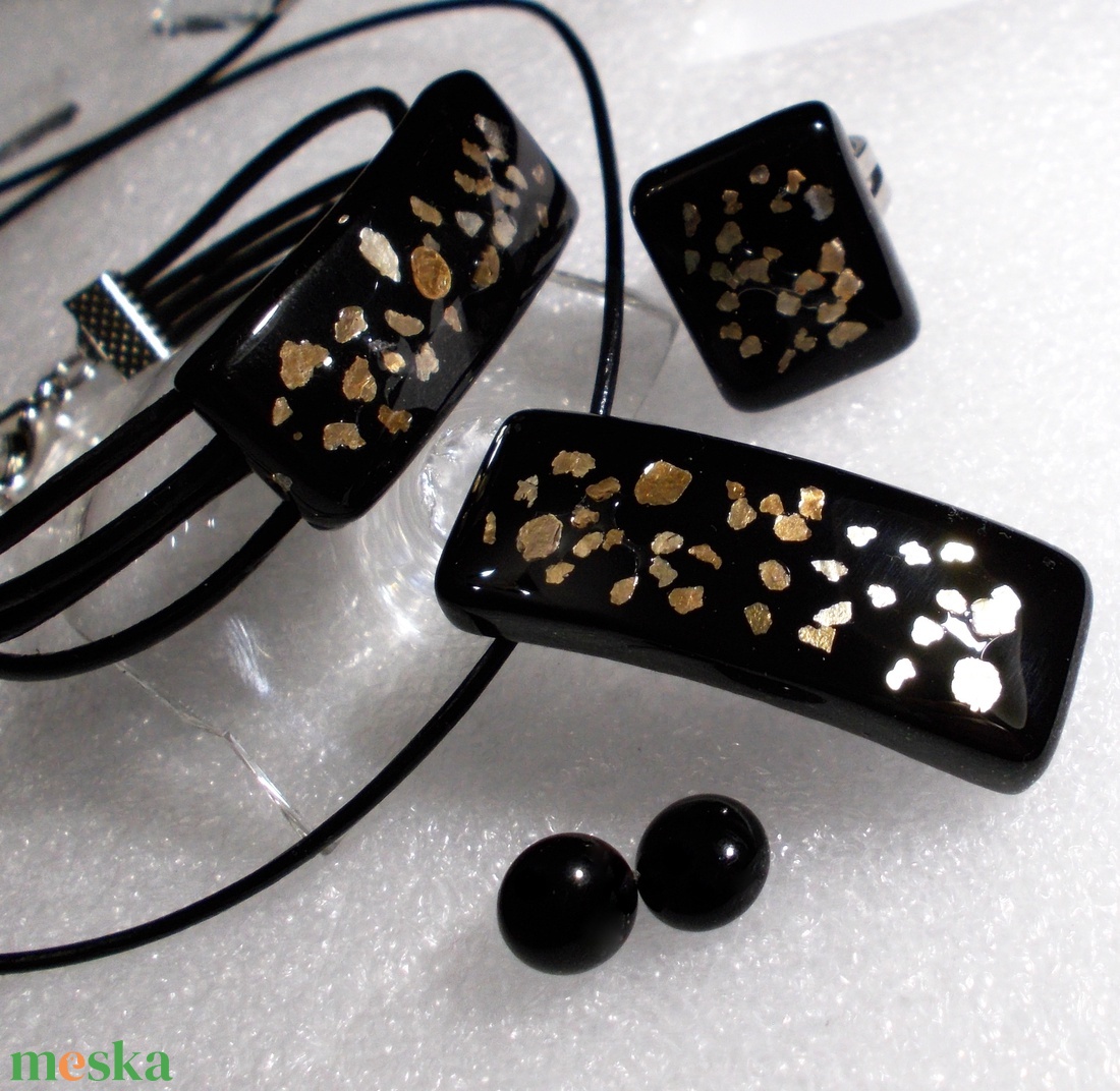 AKCIÓ!  Örök elegancia ékszerszett, ajándék nőknek névnapra, születésnapra. - ékszer - ékszerszett - Meska.hu