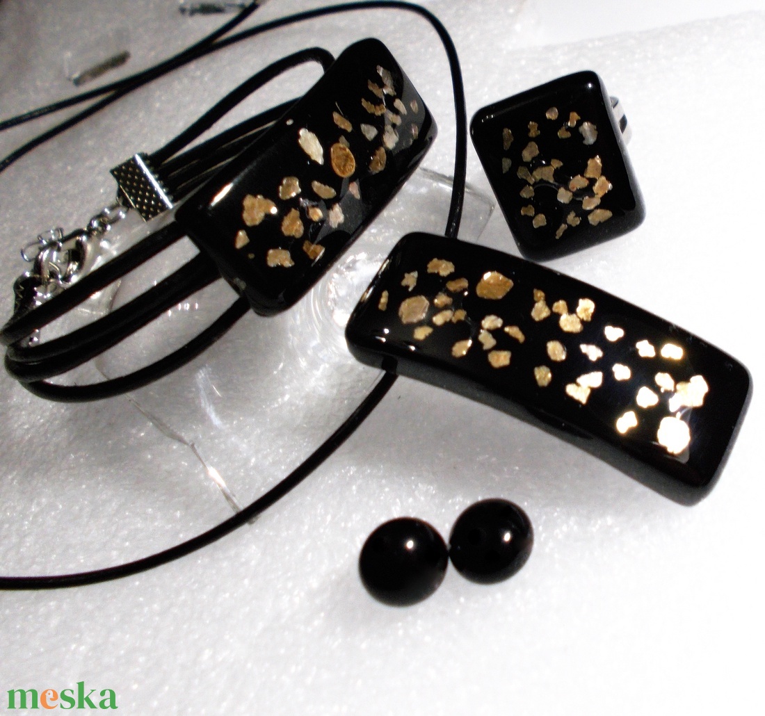 AKCIÓ!  Örök elegancia ékszerszett, ajándék nőknek névnapra, születésnapra. - ékszer - ékszerszett - Meska.hu