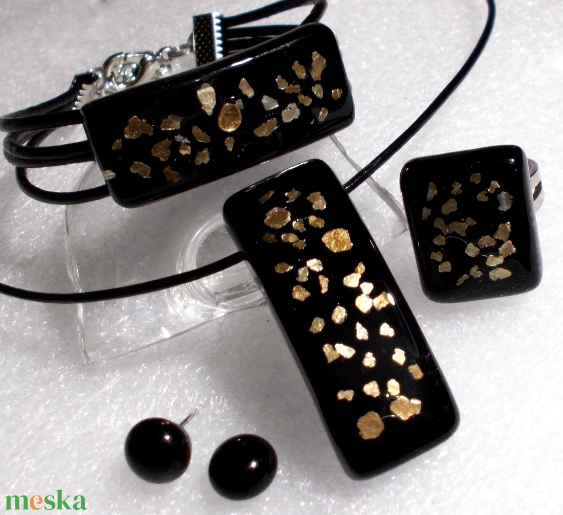 AKCIÓ!  Örök elegancia ékszerszett, ajándék nőknek névnapra, születésnapra. - ékszer - ékszerszett - Meska.hu