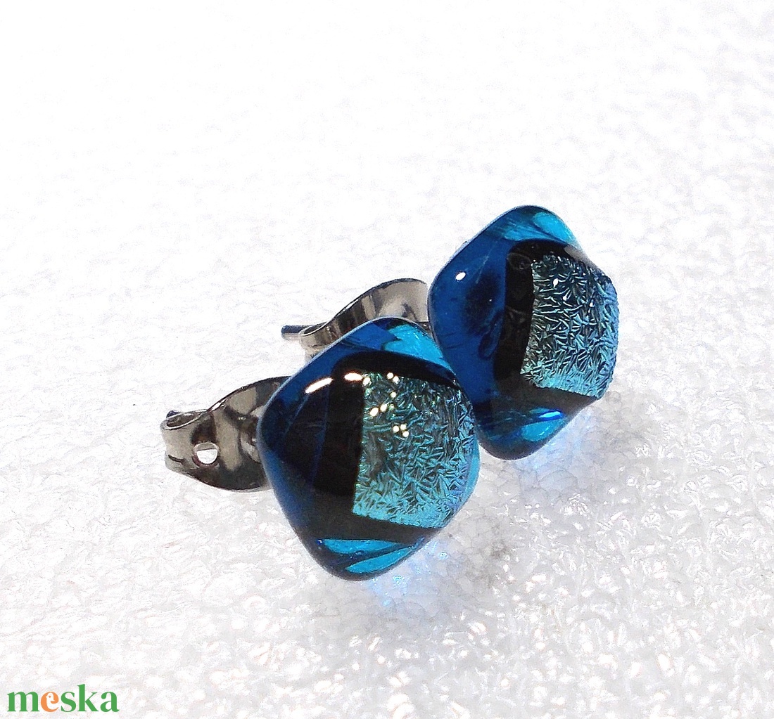 Univerzum dichroic fülbevaló, ajándék névnapra, születésnapra. - ékszer - fülbevaló - pötty fülbevaló - Meska.hu Univerzum dichroic fülbevaló, ajándék névnapra, születésnapra. - ékszer - fülbevaló - pötty fülbevaló - Meska.hu