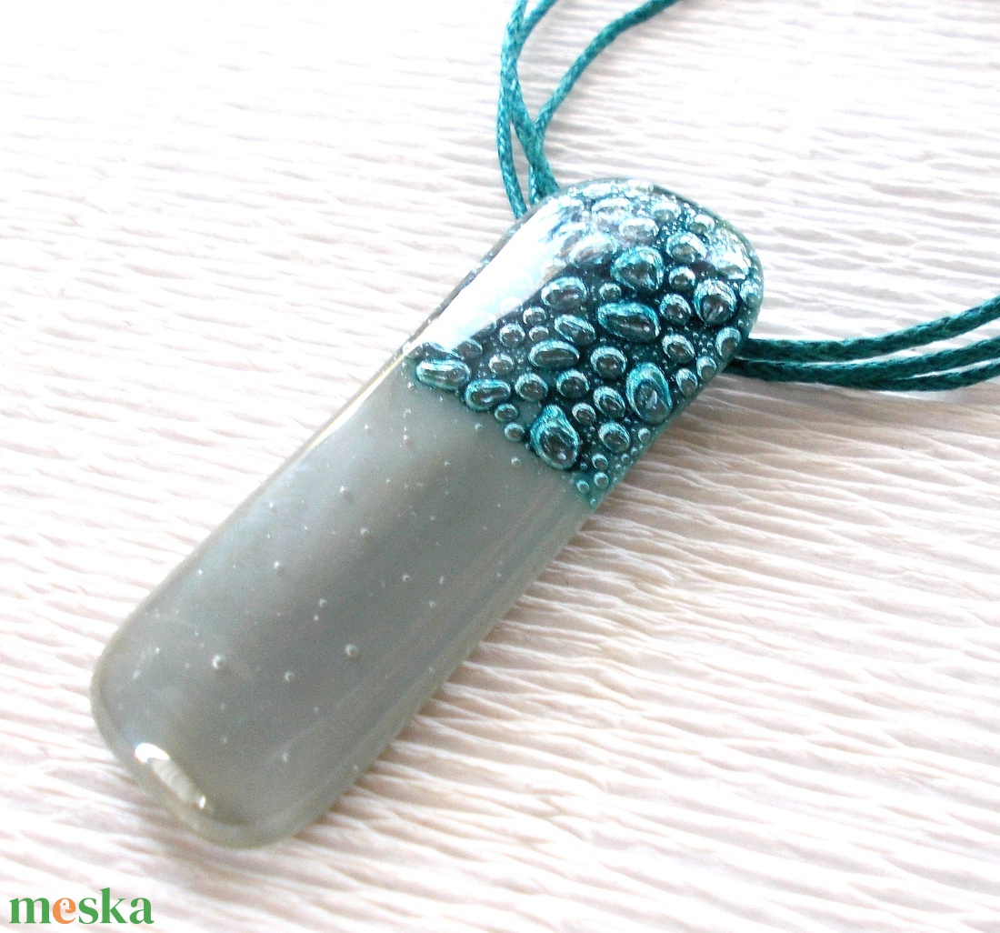 Gyöngybuborékos szürke ékszerszett, névnapra, születésnapra, nőnapra. - ékszer - ékszerszett - Meska.hu