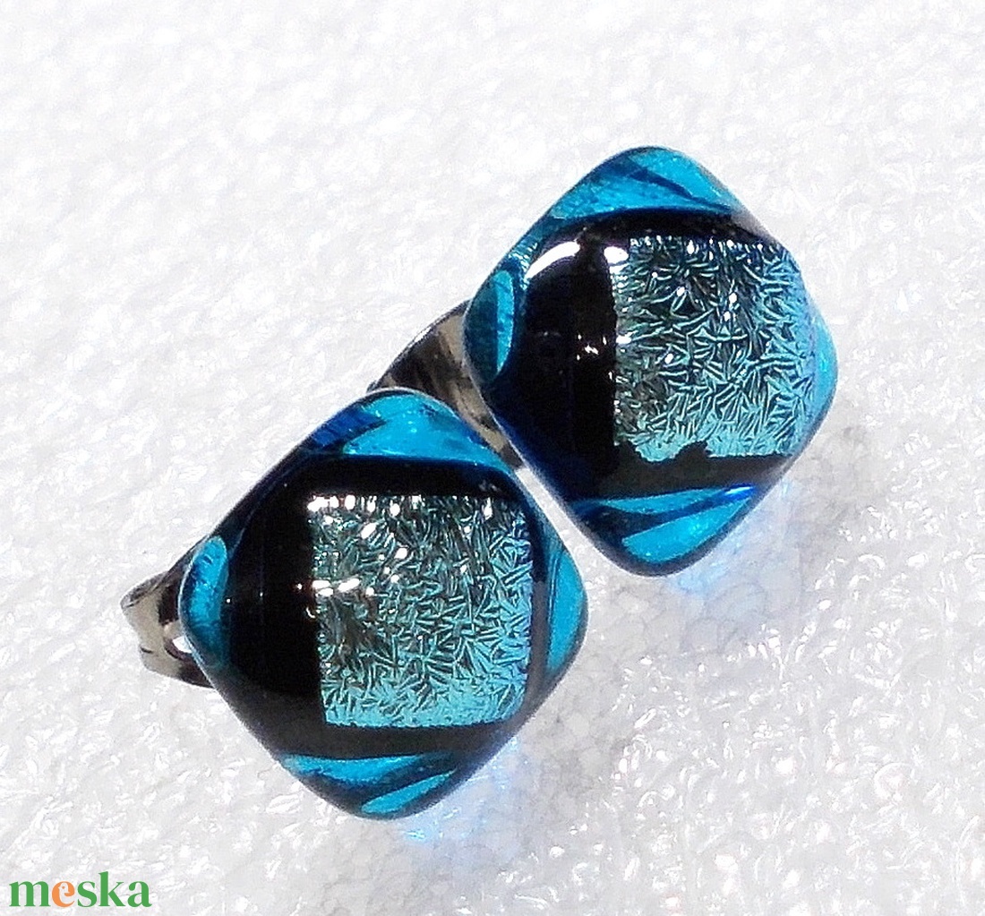 ORVOSI FÉM! Univerzum dichroic fülbevaló, ajándék névnapra, születésnapra. - ékszer - fülbevaló - pötty fülbevaló - Meska.hu ORVOSI FÉM! Univerzum dichroic fülbevaló, ajándék névnapra, születésnapra. - ékszer - fülbevaló - pötty fülbevaló - Meska.hu