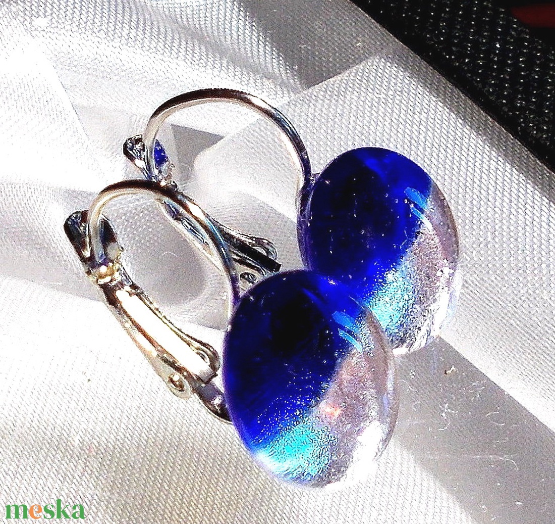NEMESACÉL!  Havas kék kapcsos fülbevaló, ajándék nőknek névnapra, születésnapra.  - ékszer - fülbevaló - lógó fülbevaló - Meska.hu
