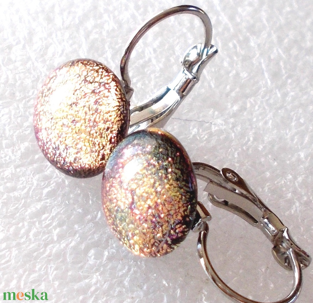 NEMESACÉL! Százszorszép dichroic fülbevaló, ajándék névnapra, születésnapra. - ékszer - fülbevaló - lógó fülbevaló - Meska.hu NEMESACÉL! Százszorszép dichroic fülbevaló, ajándék névnapra, születésnapra. - ékszer - fülbevaló - lógó fülbevaló - Meska.hu