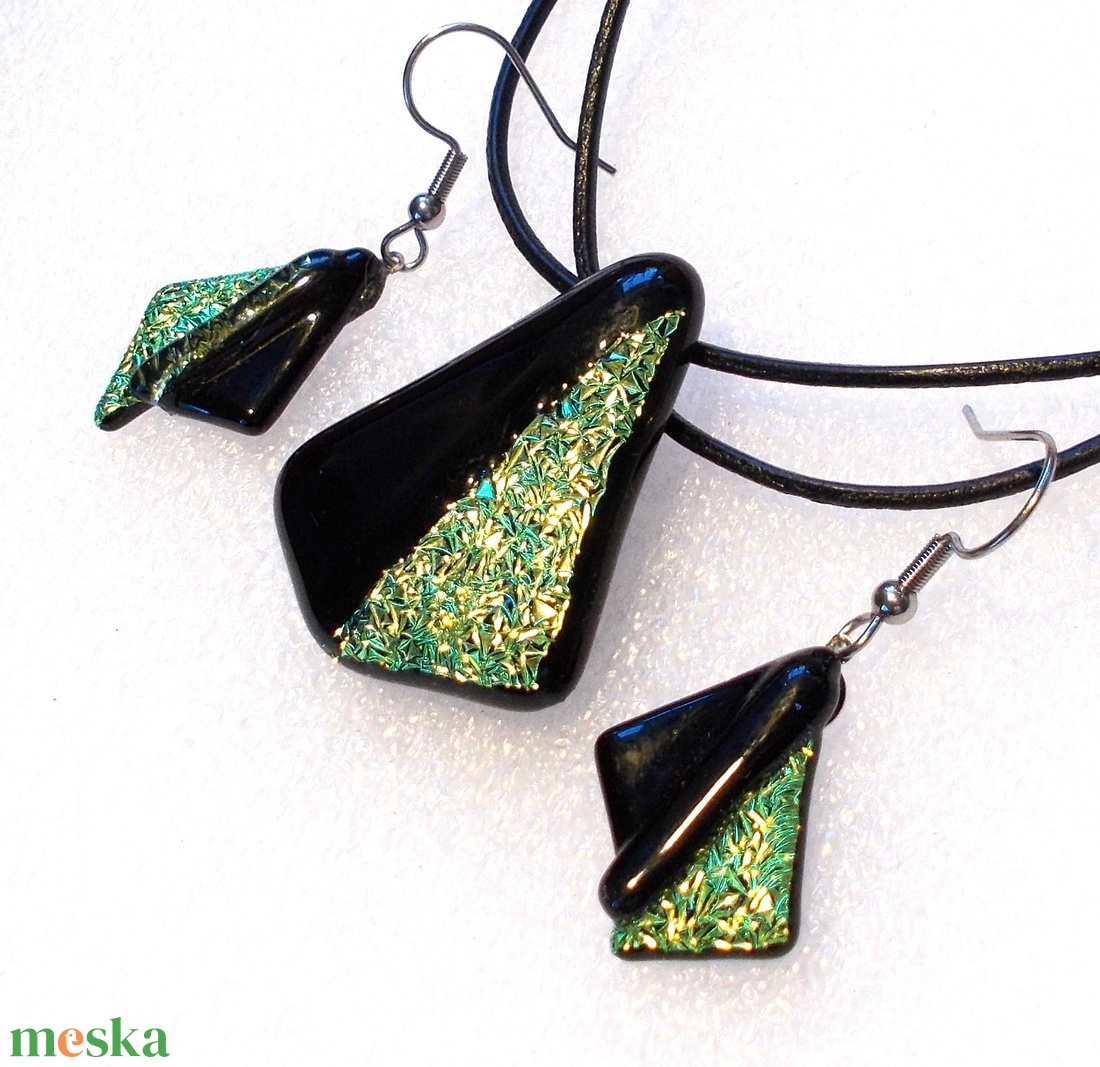 Akció! Dichroic duó ékszerszett, szalagavató bálra, ballagásra, névnapra, születésnapra. - ékszer - ékszerszett - Meska.hu Akció! Dichroic duó ékszerszett, szalagavató bálra, ballagásra, névnapra, születésnapra. - ékszer - ékszerszett - Meska.hu