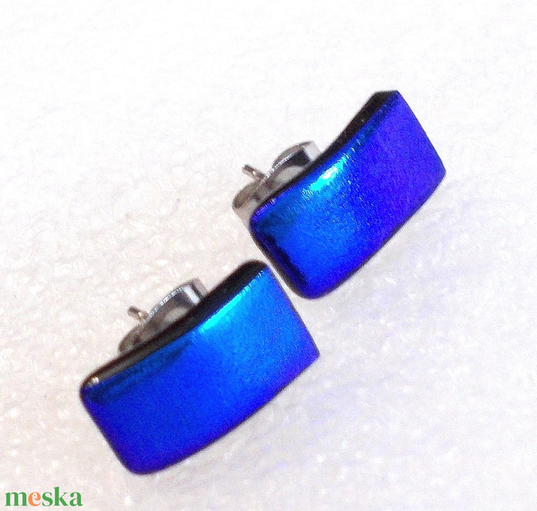 NEMESACÉL! Kék dichroic trendi stiftes fülbevaló, ajándék névnapra, születésnapra. - ékszer - fülbevaló - pötty fülbevaló - Meska.hu NEMESACÉL! Kék dichroic trendi stiftes fülbevaló, ajándék névnapra, születésnapra. - ékszer - fülbevaló - pötty fülbevaló - Meska.hu