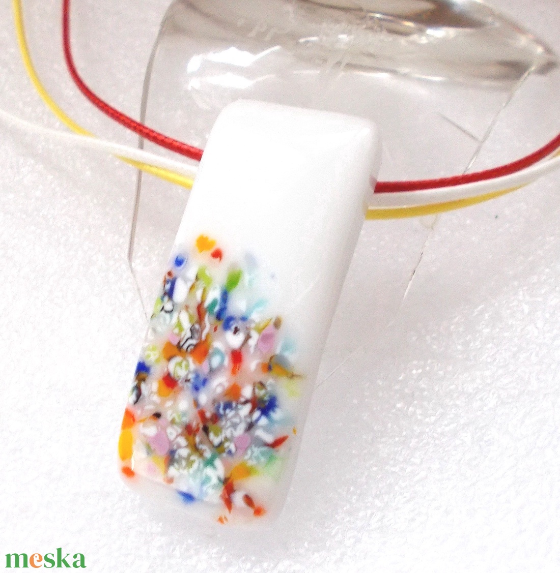 Színek fúziója fehérben, ajándék  ballagásra, névnapra, születésnapra. - ékszer - nyaklánc - medálos nyaklánc - Meska.hu