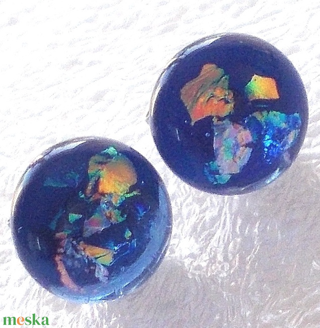 AKCIÓ! Dichroic levendula, stiftes üveg fülbevaló , ajándék névnapra, születésnapra. - ékszer - fülbevaló - pötty fülbevaló - Meska.hu AKCIÓ! Dichroic levendula, stiftes üveg fülbevaló , ajándék névnapra, születésnapra. - ékszer - fülbevaló - pötty fülbevaló - Meska.hu