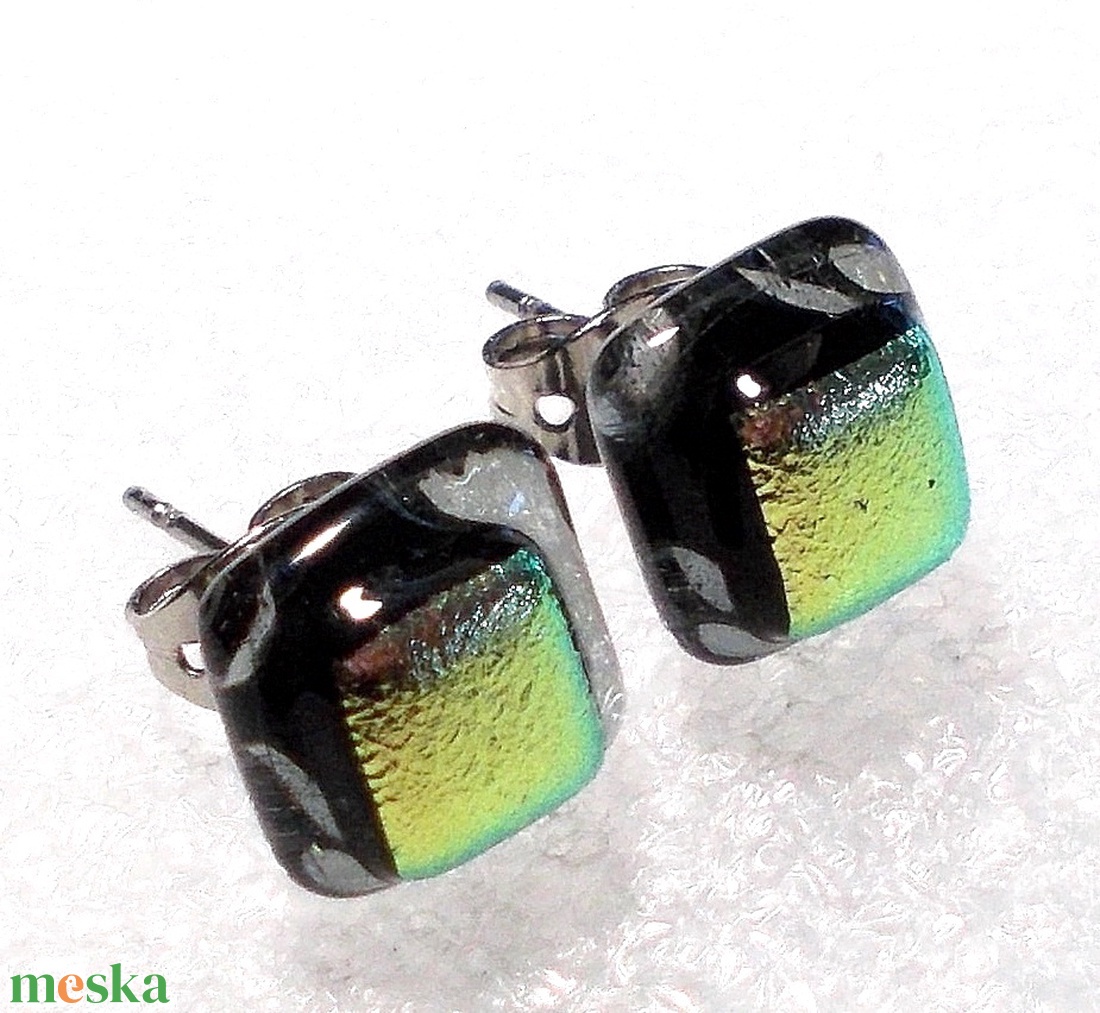 Univerzum dichroic fülbevaló, ajándék névnapra, születésnapra. - ékszer - fülbevaló - pötty fülbevaló - Meska.hu Univerzum dichroic fülbevaló, ajándék névnapra, születésnapra. - ékszer - fülbevaló - pötty fülbevaló - Meska.hu