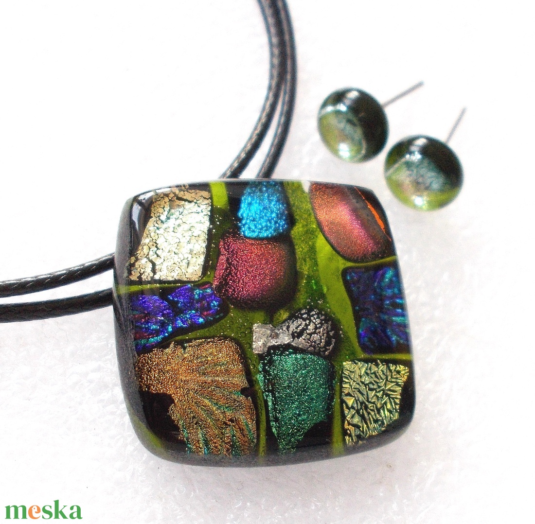 Szivárványos dzsungel, dichroic ékszerszett, ajándék pedagógus napra, születésnapra, névnapra. - ékszer - ékszerszett - Meska.hu Szivárványos dzsungel, dichroic ékszerszett, ajándék pedagógus napra, születésnapra, névnapra. - ékszer - ékszerszett - Meska.hu