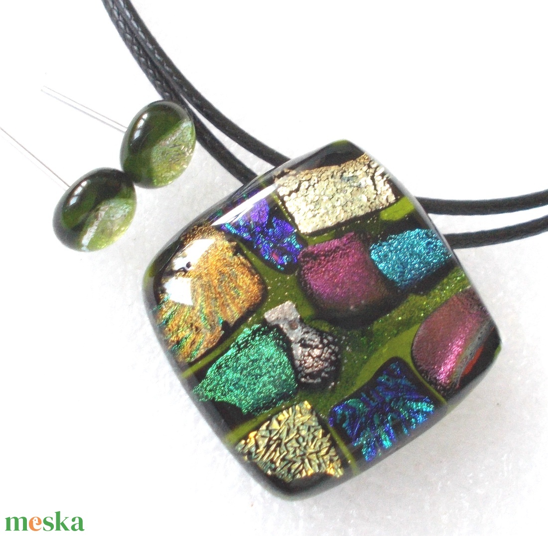 Szivárványos dzsungel, dichroic ékszerszett, ajándék pedagógus napra, születésnapra, névnapra. - ékszer - ékszerszett - Meska.hu Szivárványos dzsungel, dichroic ékszerszett, ajándék pedagógus napra, születésnapra, névnapra. - ékszer - ékszerszett - Meska.hu