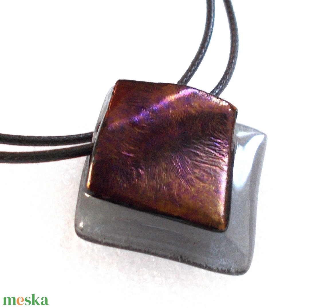 Bronzos bíborfény szürkében medál, ajándék névnapra, születésnapra. - ékszer - nyaklánc - medál - Meska.hu