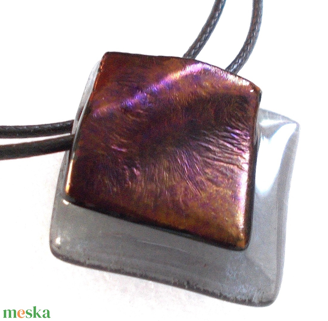 Bronzos bíborfény szürkében medál, ajándék névnapra, születésnapra. - ékszer - nyaklánc - medál - Meska.hu