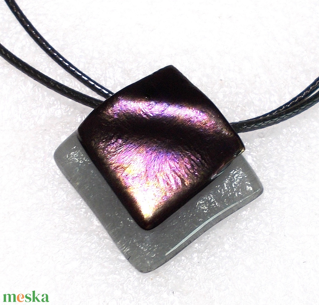 Bronzos bíborfény szürkében medál, ajándék névnapra, születésnapra. - ékszer - nyaklánc - medál - Meska.hu