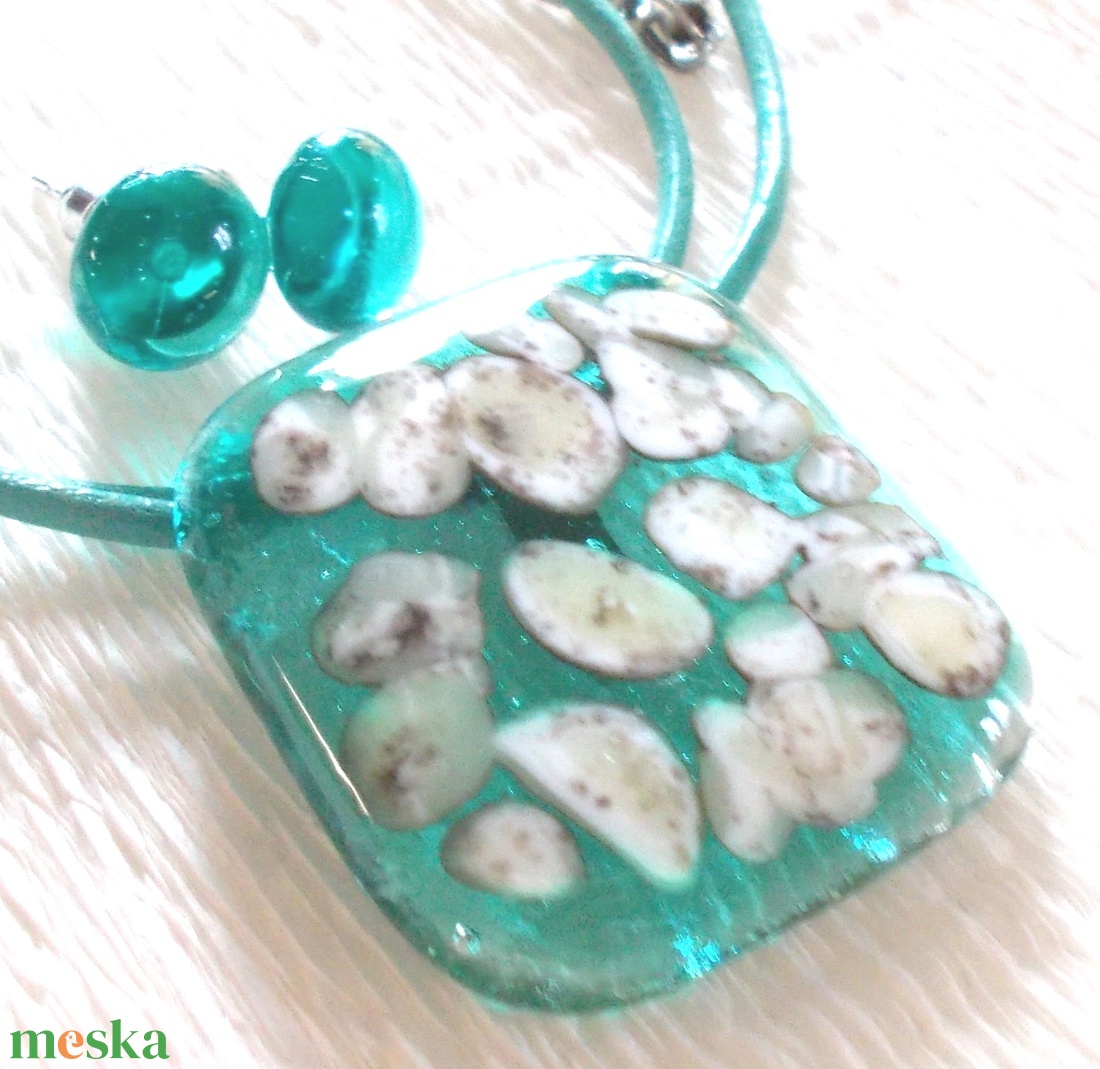 Kavicsos  türkiz üvegékszer szett, ajándék névnapra, születésnapra. - ékszer - ékszerszett - Meska.hu