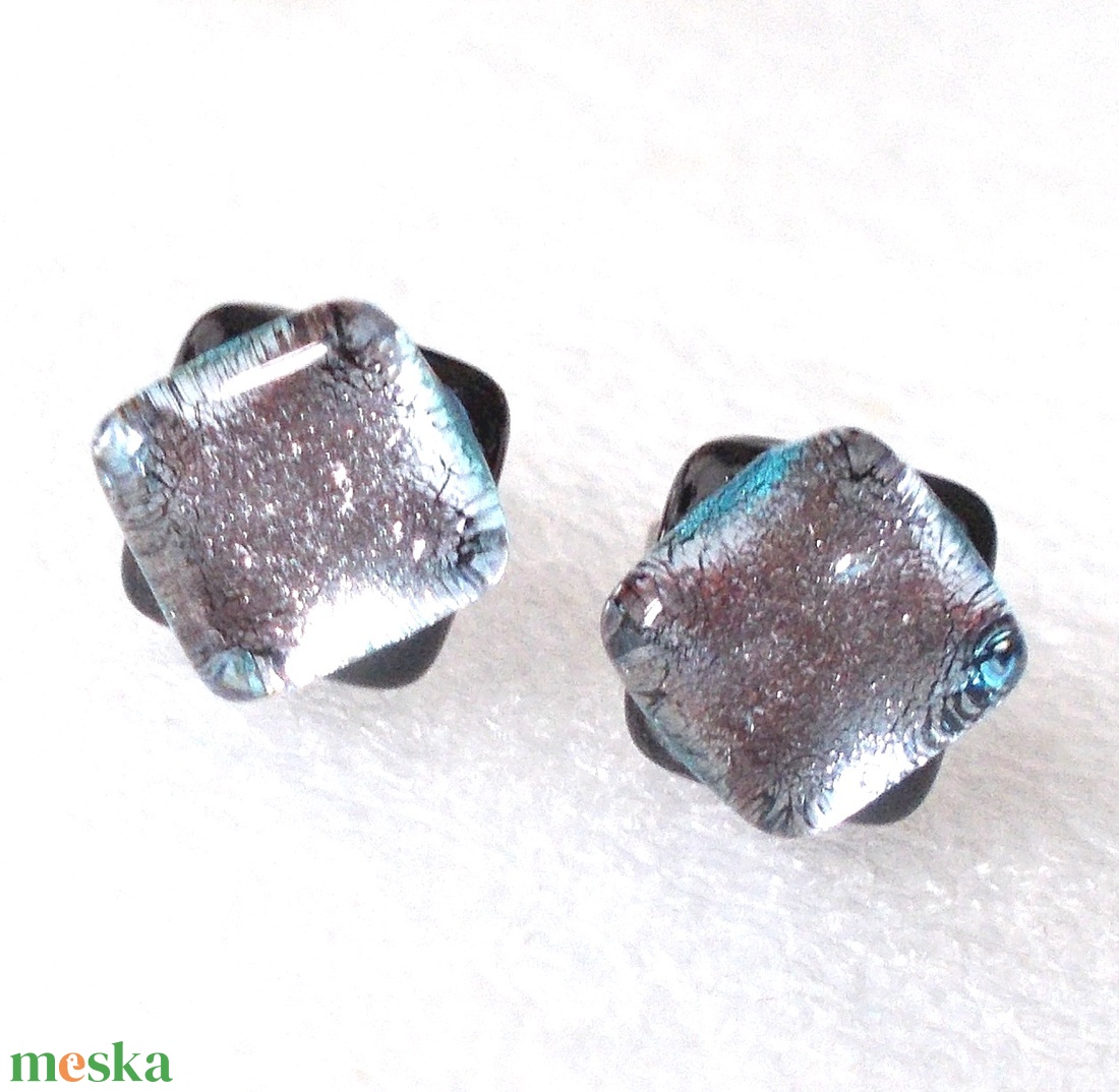 Orvosi fém! Sarkcsillag  üveg fülbevaló  , ajándék  névnapra, születésnapra. - ékszer - fülbevaló - pötty fülbevaló - Meska.hu