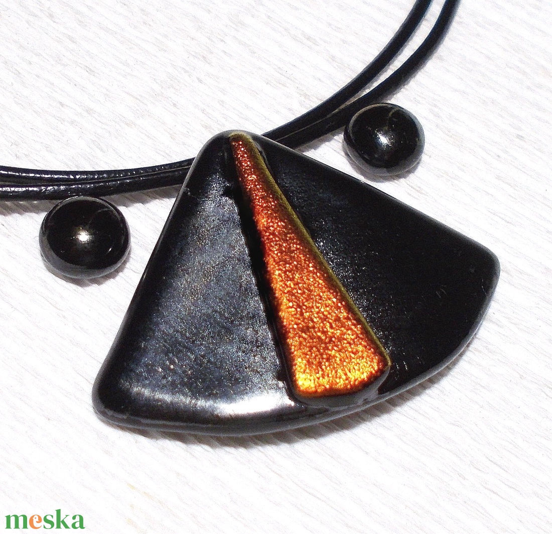 Metál-vörös, dichroic  medál, ajándék névnapra, születésnapra. - ékszer - ékszerszett - Meska.hu