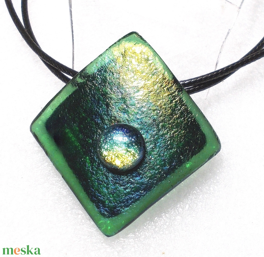 Smaragd fények nyaklánc , ajándék névnapra születésnapra. - ékszer - ékszerszett - Meska.hu