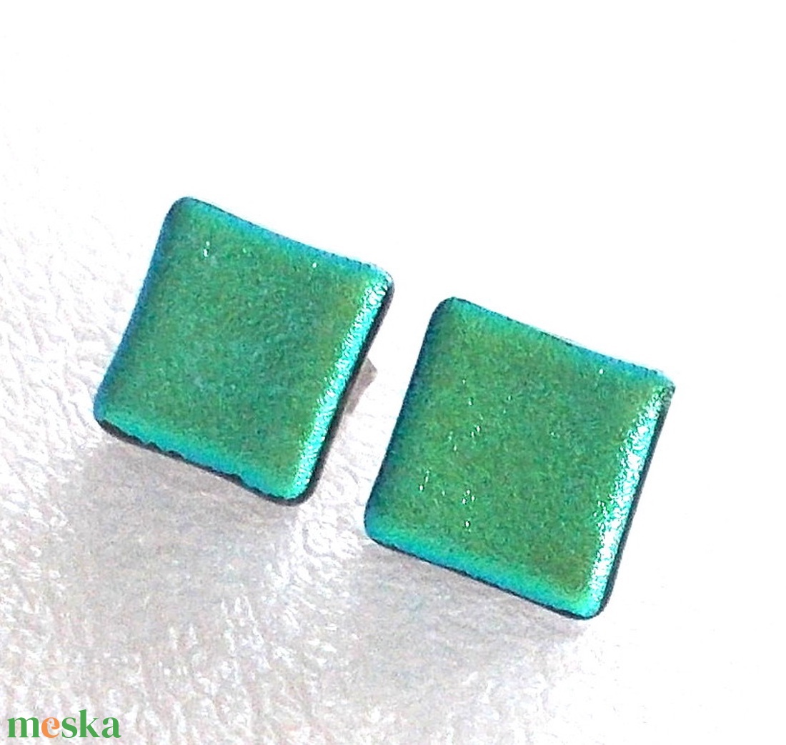 NEMESACÉL! Türkiz ragyogás dichroic pici pötty fülbevaló. - ékszer - fülbevaló - lógó fülbevaló - Meska.hu NEMESACÉL! Türkiz ragyogás dichroic pici pötty fülbevaló. - ékszer - fülbevaló - lógó fülbevaló - Meska.hu