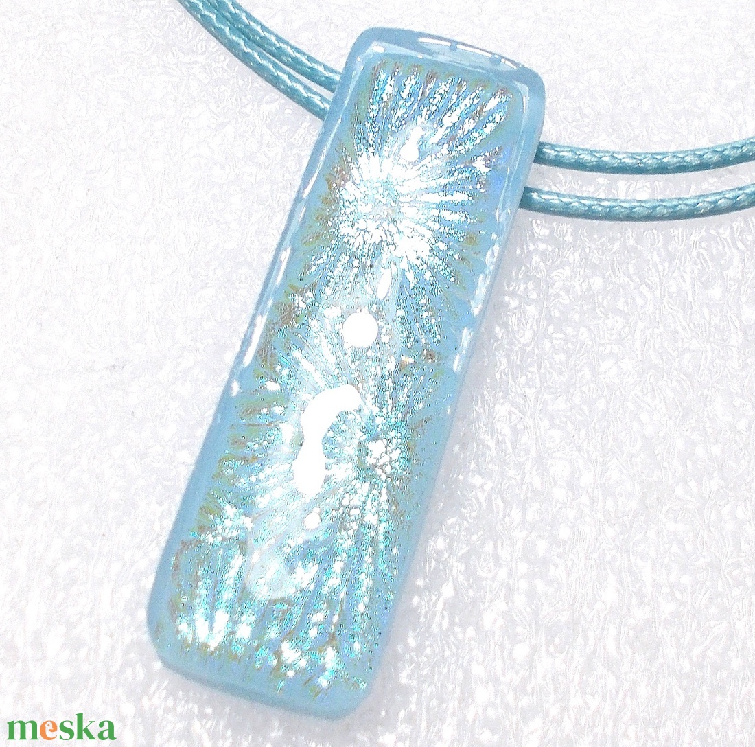 Ezüst csillagok gleccserkékben dichroic nyaklánc. - ékszer - ékszerszett - Meska.hu Ezüst csillagok gleccserkékben dichroic nyaklánc. - ékszer - ékszerszett - Meska.hu