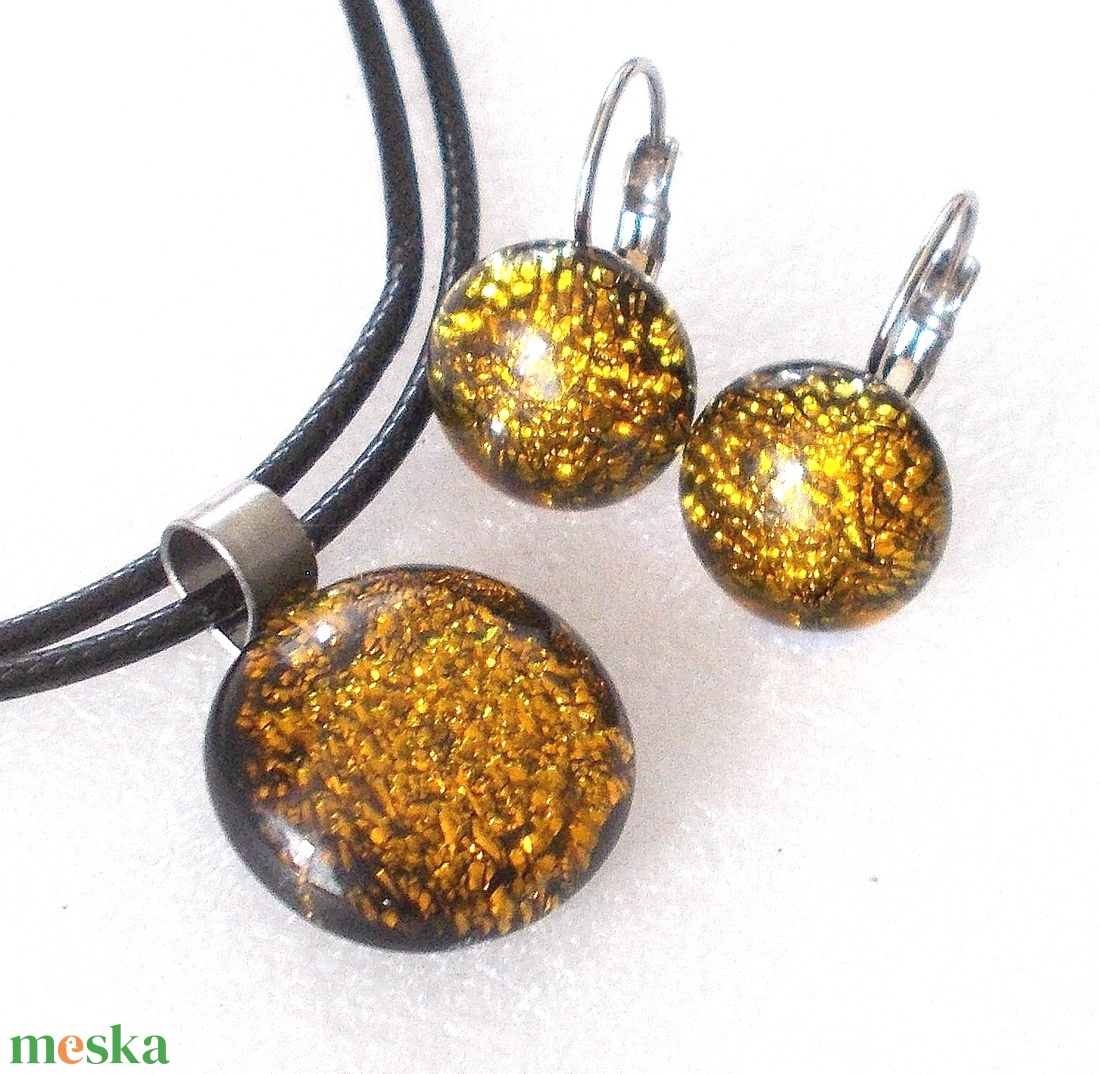 Aranyló fekete, kisméretű dichroic nyaklánc - ékszer - nyaklánc - medál - Meska.hu