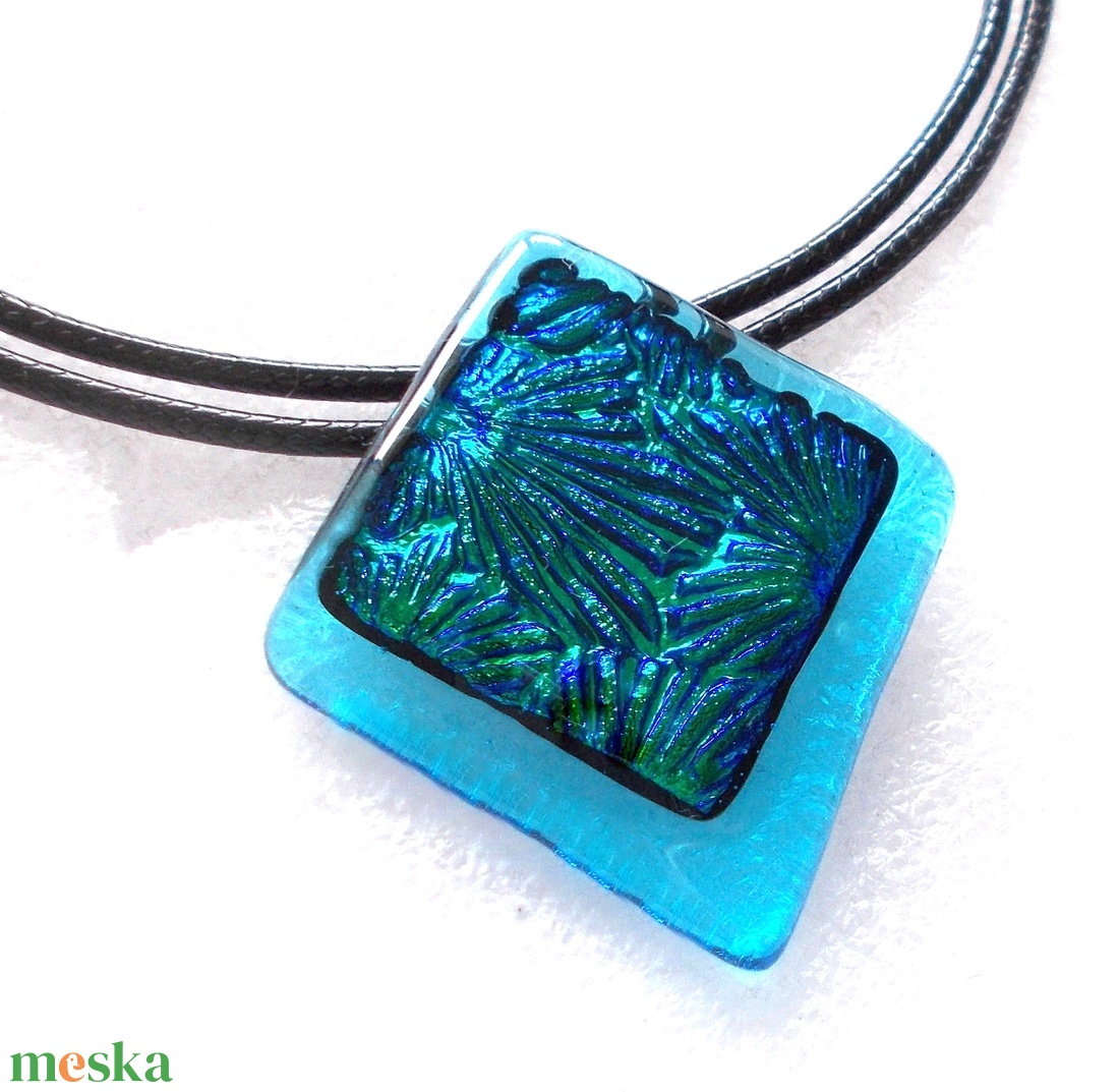 AKCIÓ! Csillagok türkizkékben, dichroic nyaklánc. - ékszer - ékszerszett - Meska.hu AKCIÓ! Csillagok türkizkékben, dichroic nyaklánc. - ékszer - ékszerszett - Meska.hu
