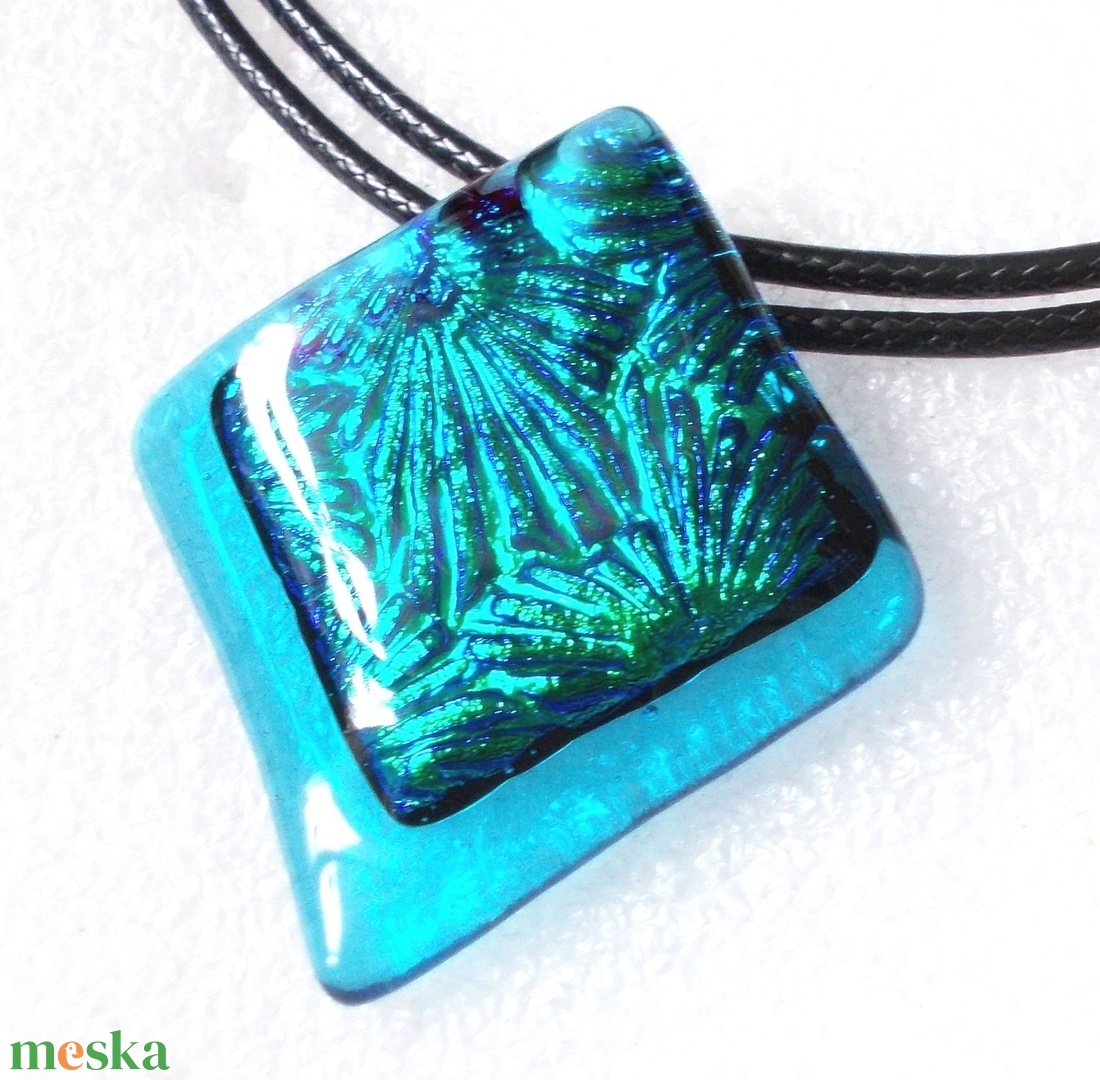 AKCIÓ! Csillagok türkizkékben, dichroic nyaklánc. - ékszer - ékszerszett - Meska.hu AKCIÓ! Csillagok türkizkékben, dichroic nyaklánc. - ékszer - ékszerszett - Meska.hu