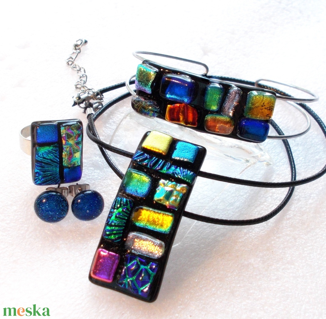 NEMESACÉL!  Dichroic mozaik, ékszerszett, ajándék  lányoknak szalagavatóra, ballagásra, születésnapra, névnapra.  - ékszer - ékszerszett - Meska.hu